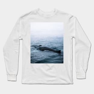 Humpback whale in the minimalist fog - photographing animals Long Sleeve T-Shirt